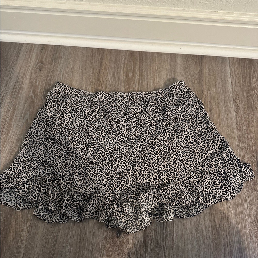 American eagle flowy leopard skirt